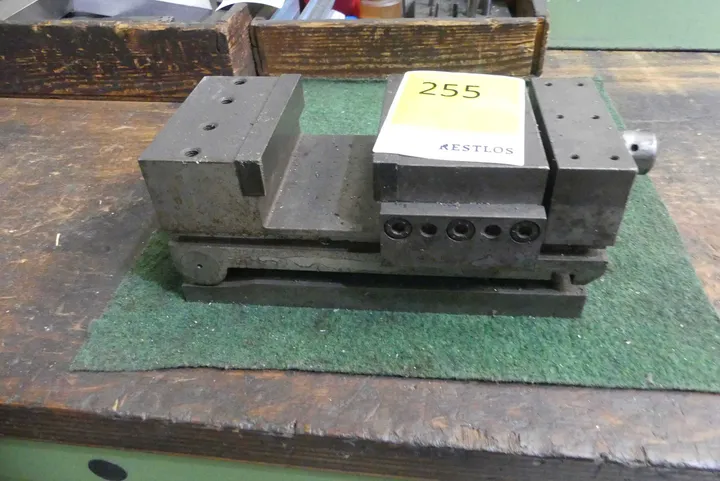 Maschinenschraubstock